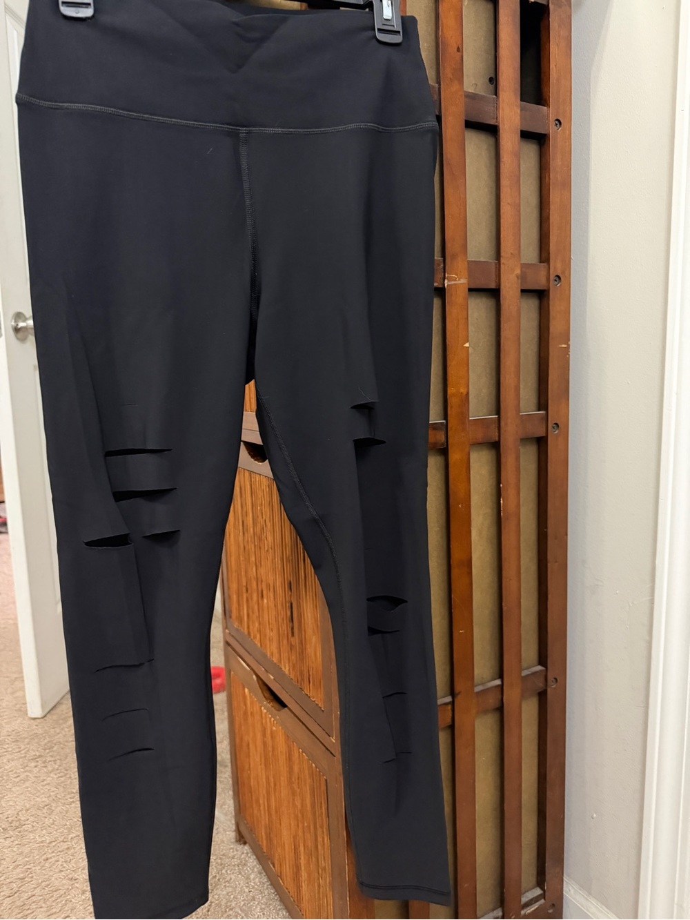 ALO Yoga Black Ripped Kids Leggings